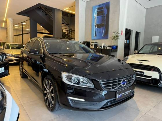 VOLVO V60 2.0 T4 MOMENTUM GASOLINA 4P AUTOMÁTICO